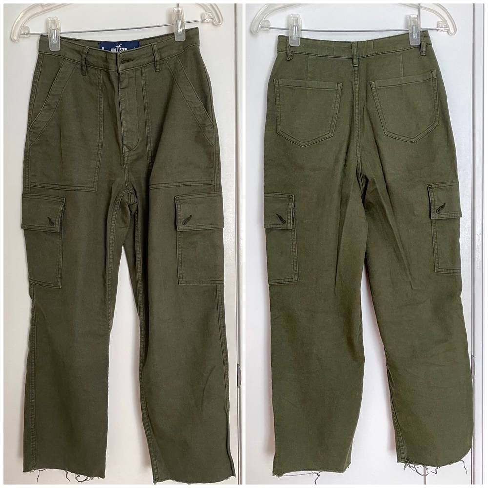 Hollister Ultra High Rise Mom Jeans